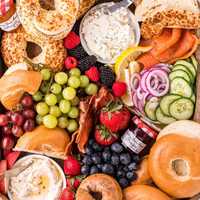 Bagel-Breakfast-Board-IC-800x1200